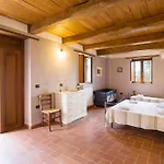 Masseria Perugini Bed & Breakfast
